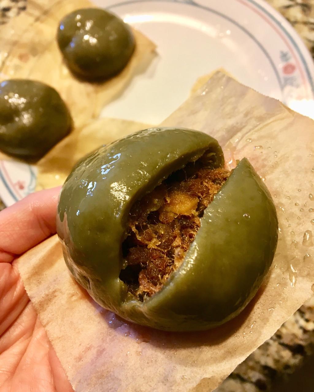 杏花楼青团（蛋黄肉松馅）