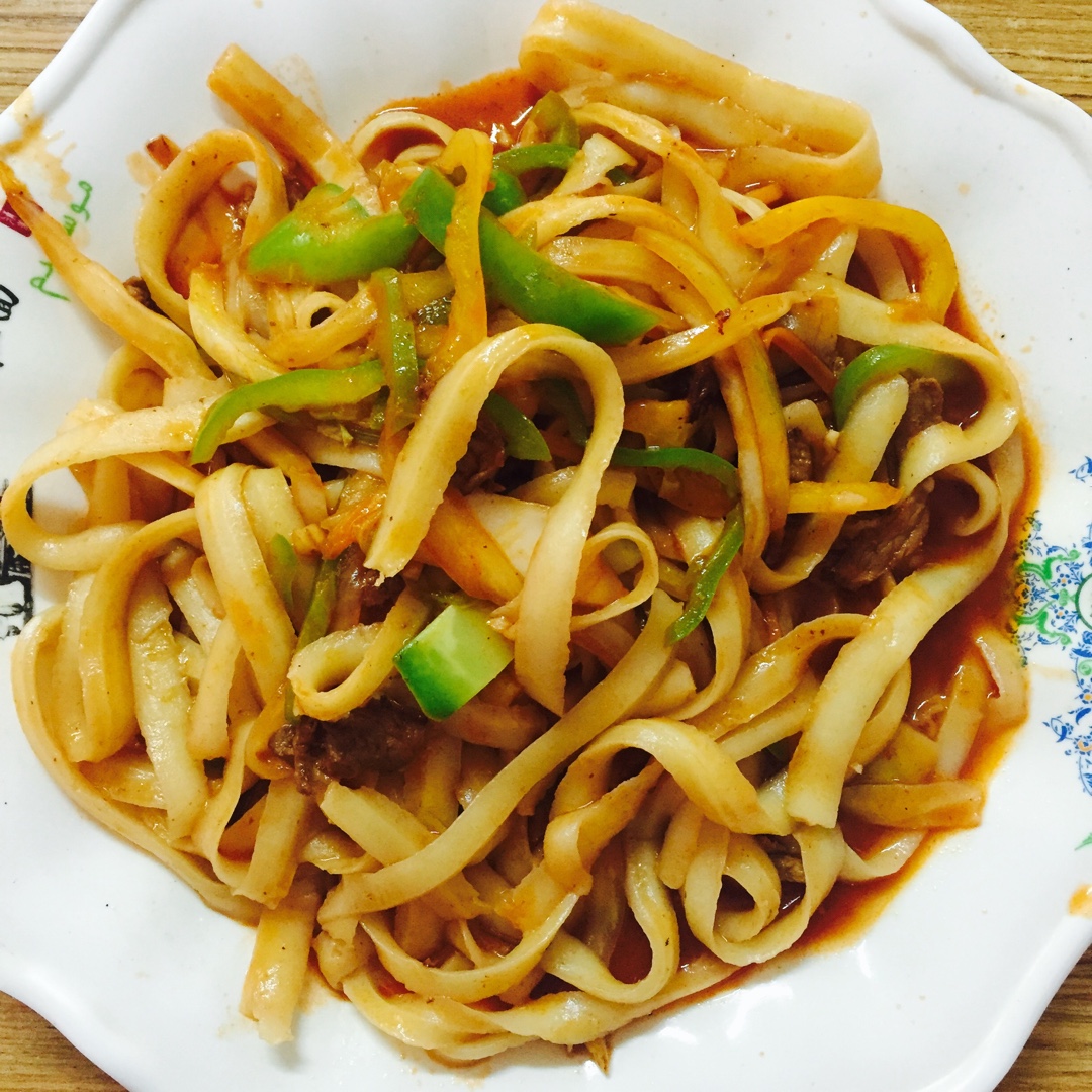 我得意地吃(˶‾᷄ ⁻̫ ‾᷅˵)