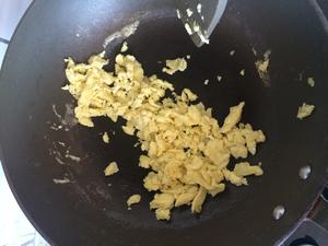 鸡蛋炒饼丝的做法 步骤1