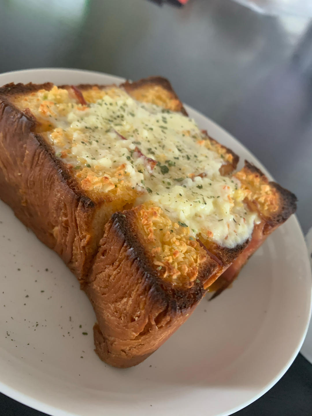 吐司的神仙吃法😋黄油蒜香芝士培根厚吐司