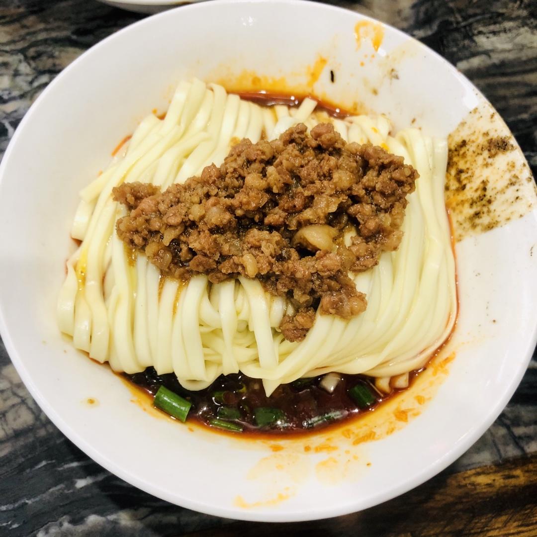 素椒杂酱面