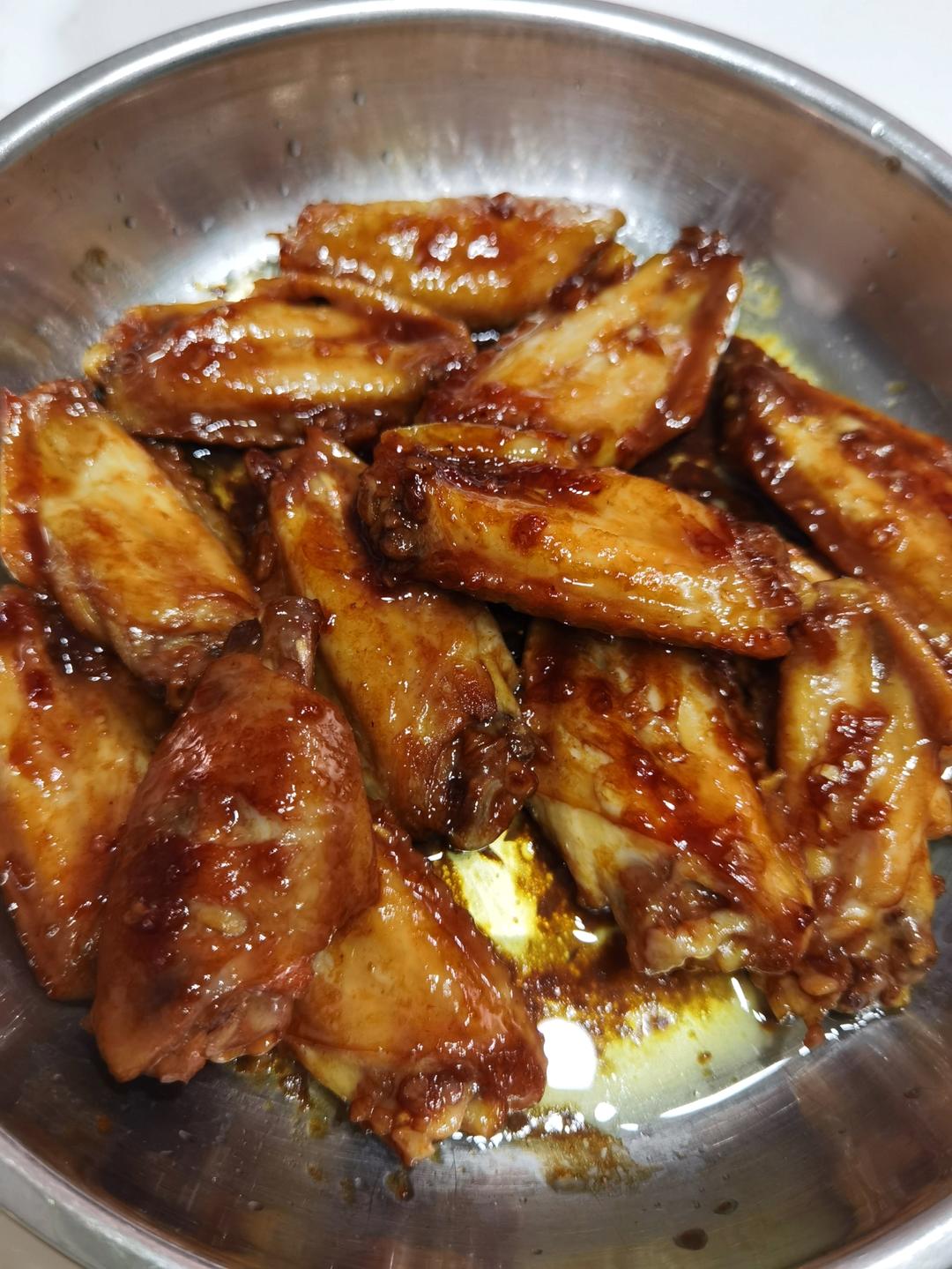 不要再可乐鸡翅了，求求你试试蒜香鸡翅吧，香味捅破天花板！