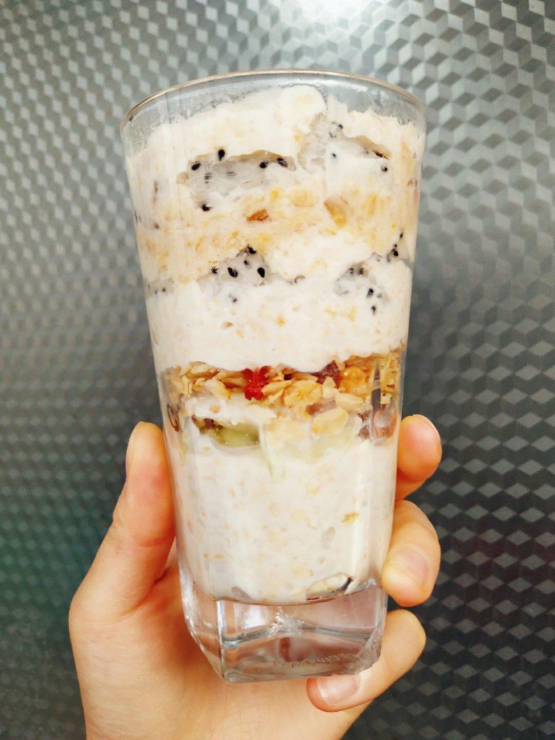 隔夜醪糟牛奶水果燕麦粥【轻卡甜品】