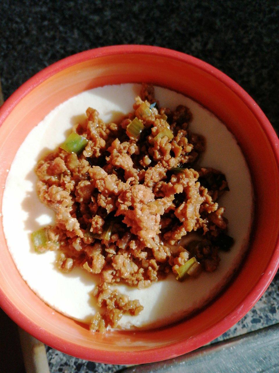 肉末蒸蛋羹：厨房小白都可以蒸出好吃的鸡蛋羹哟