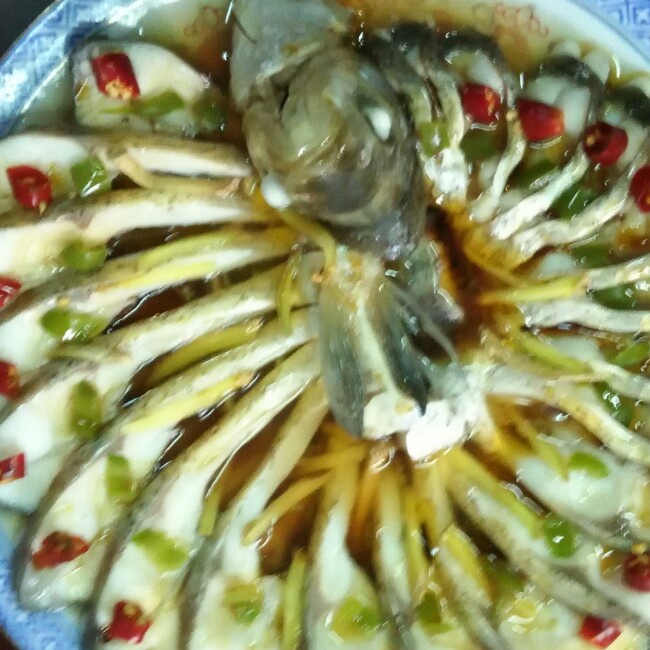 孔雀开屏（清蒸扁鱼）