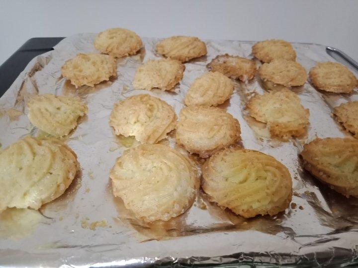 没有黄油也同样做出香酥不腻，花纹立体清晰的曲奇