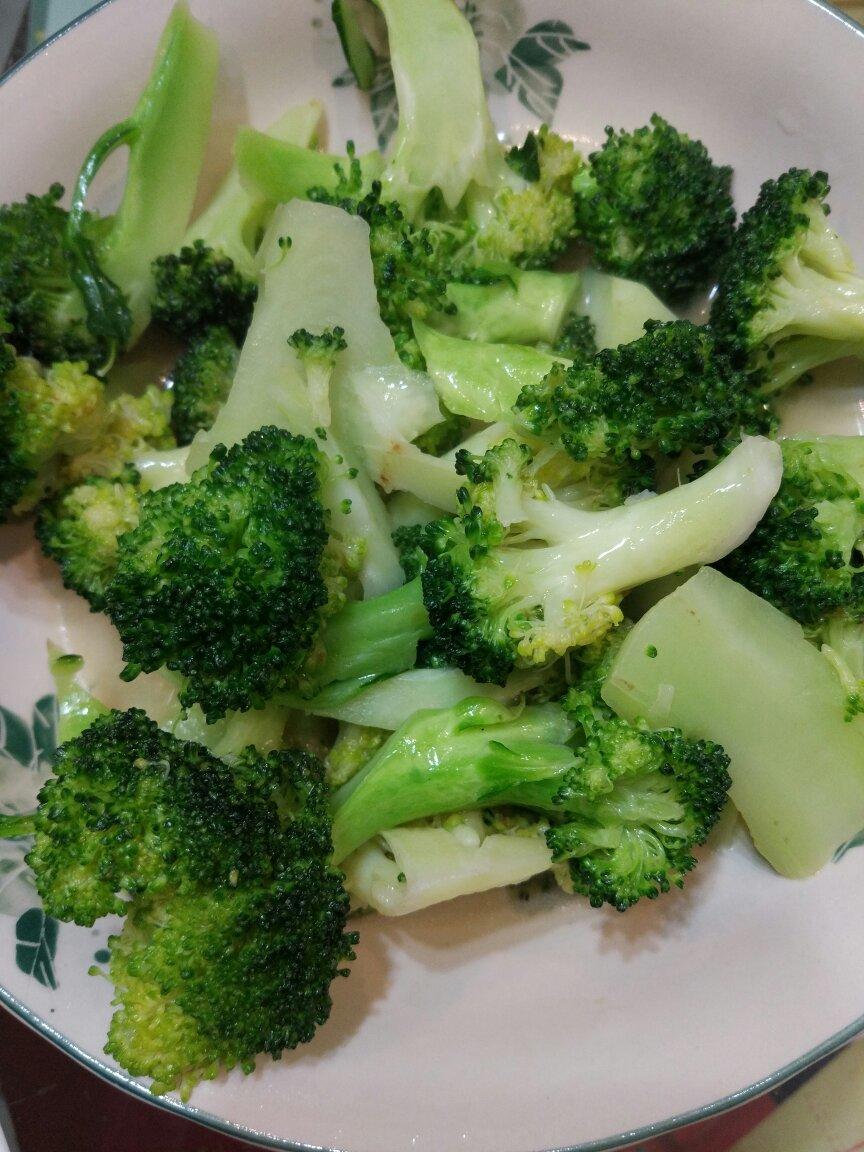 清炒西兰花