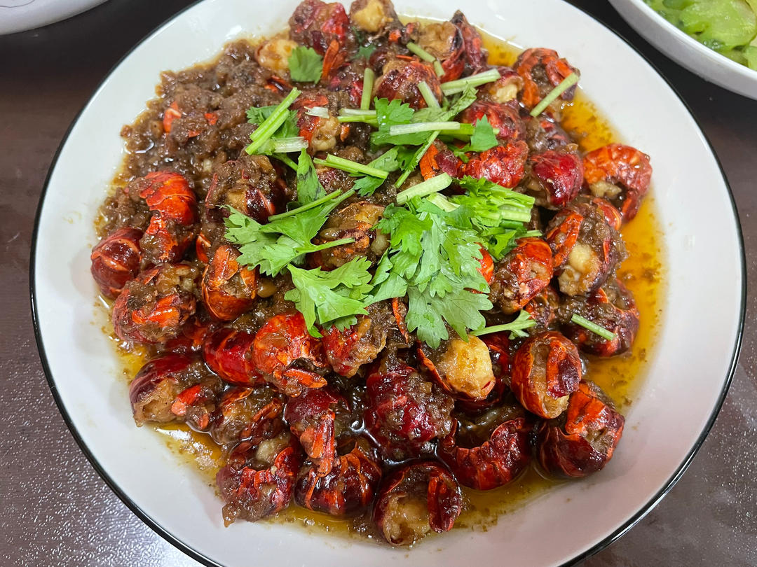 家庭版蒜蓉小龙虾美味不油腻，超好吃的教程来了
