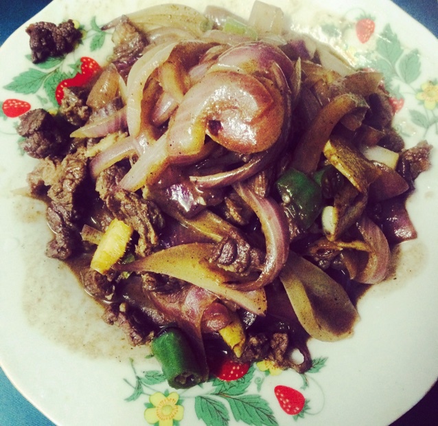 孜然洋葱炒牛肉粒