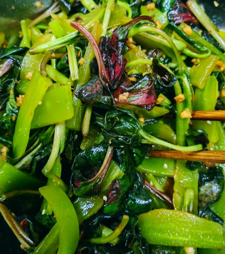 鱼腥草拌莴笋丝