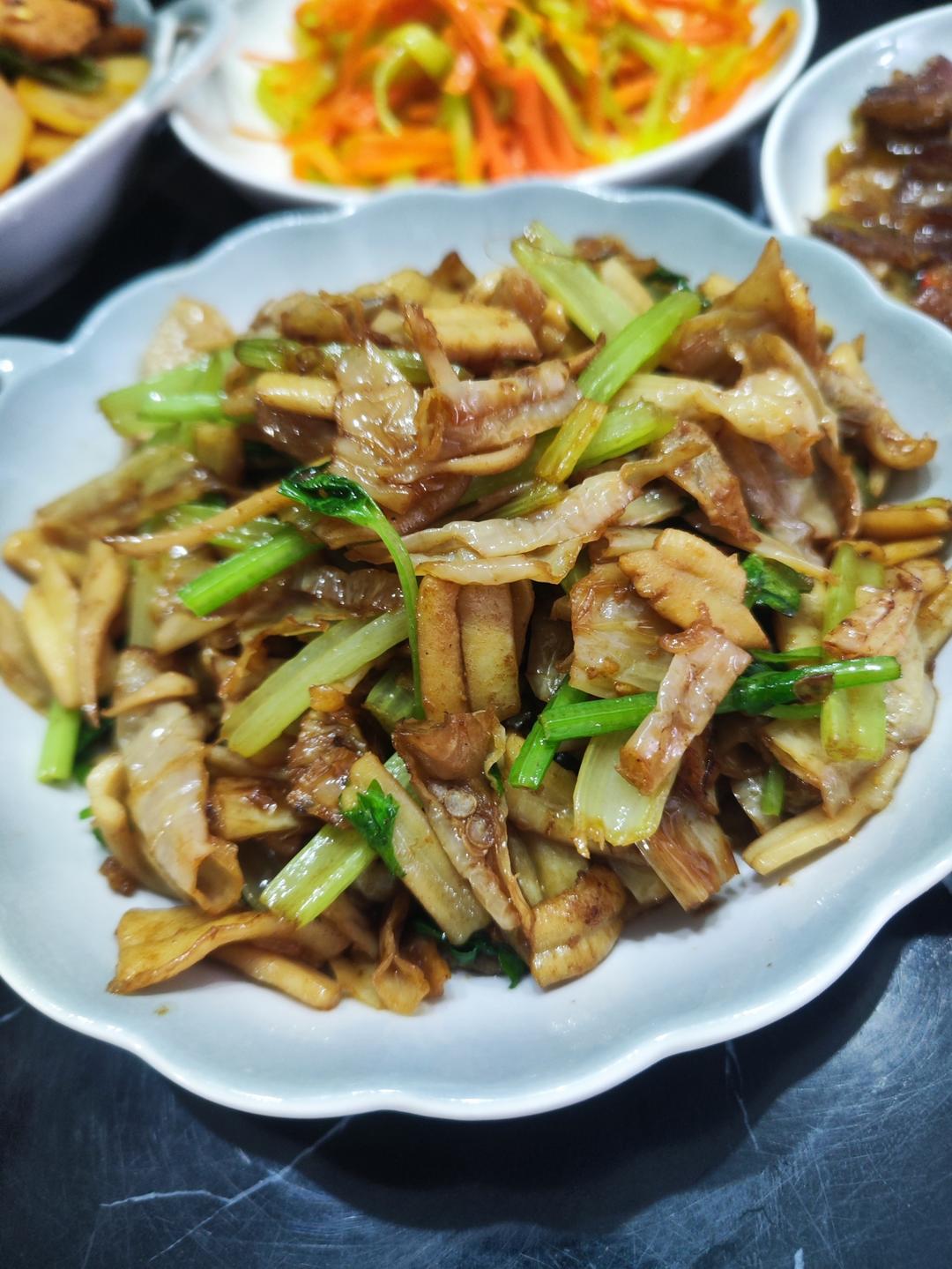 白辣椒炒肉