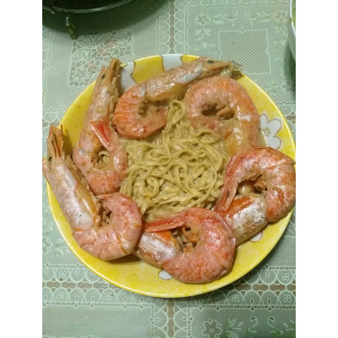 芝士伊面焗大虾