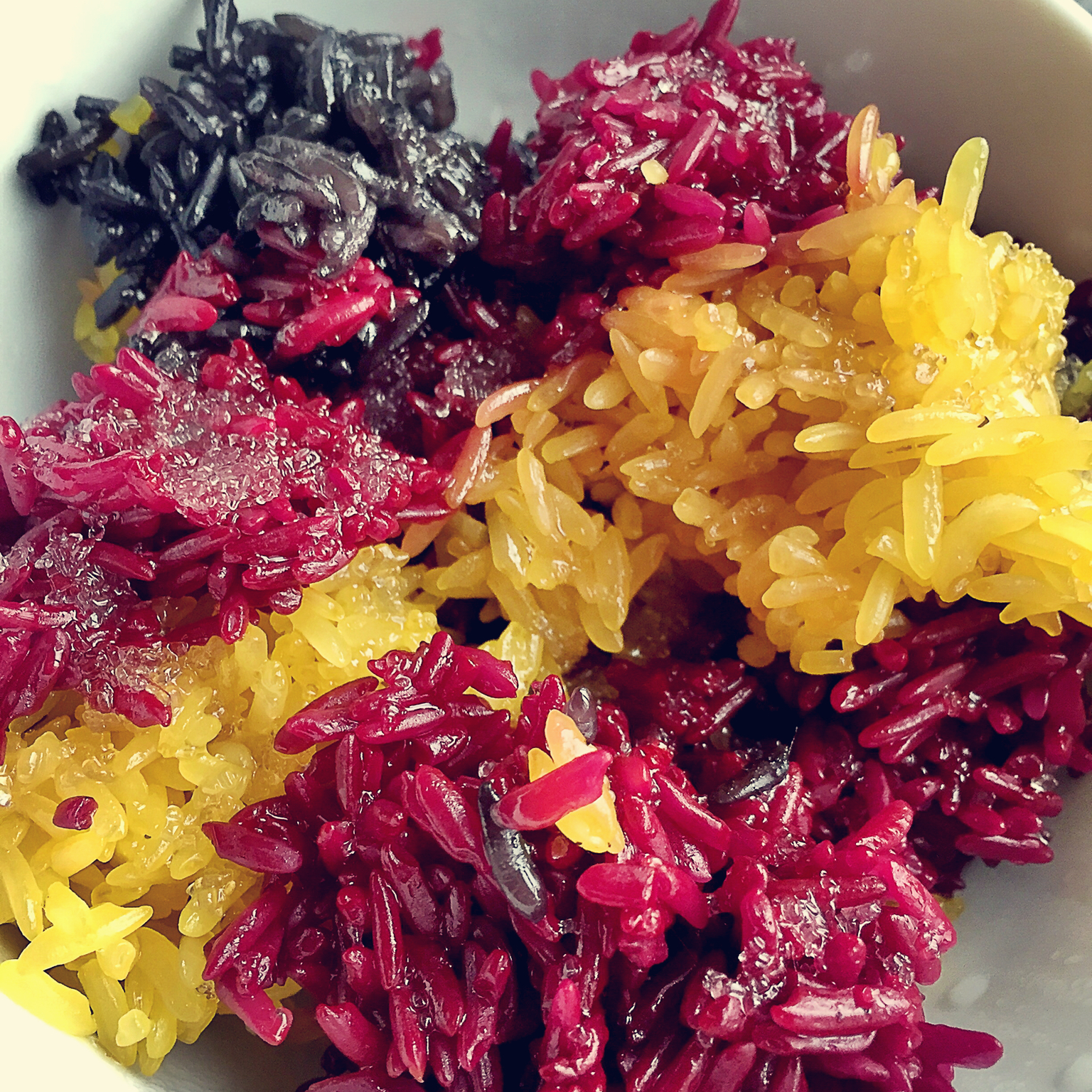 解密壮族天然五色糯米饭做法