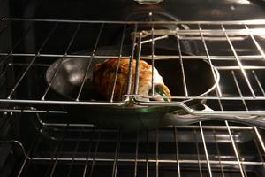 |感恩节特辑|·主菜·香草火鸡胸肉卷配苹果覆盆子酱的做法 步骤18