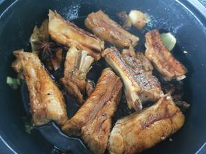 东北名菜——排骨炖豆角的做法 步骤3