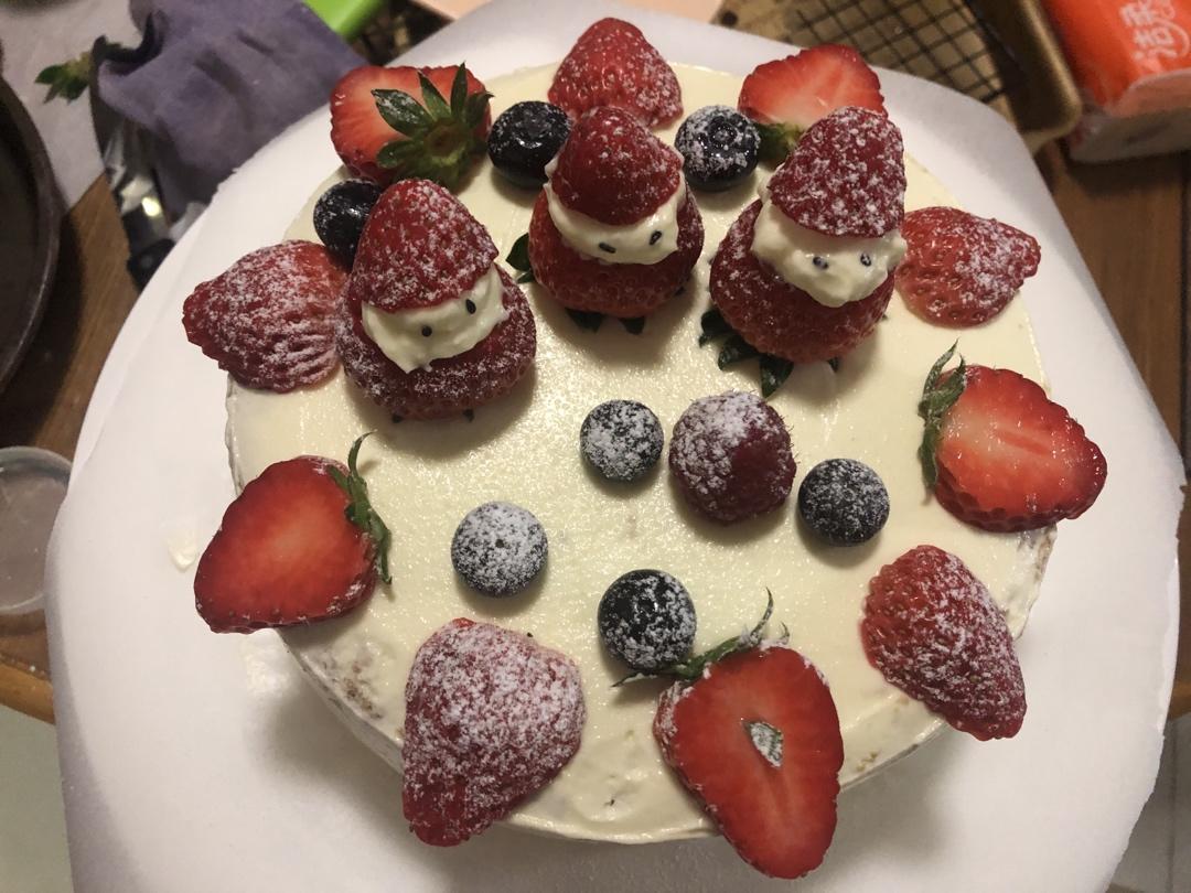 圣诞雪人草莓蛋糕