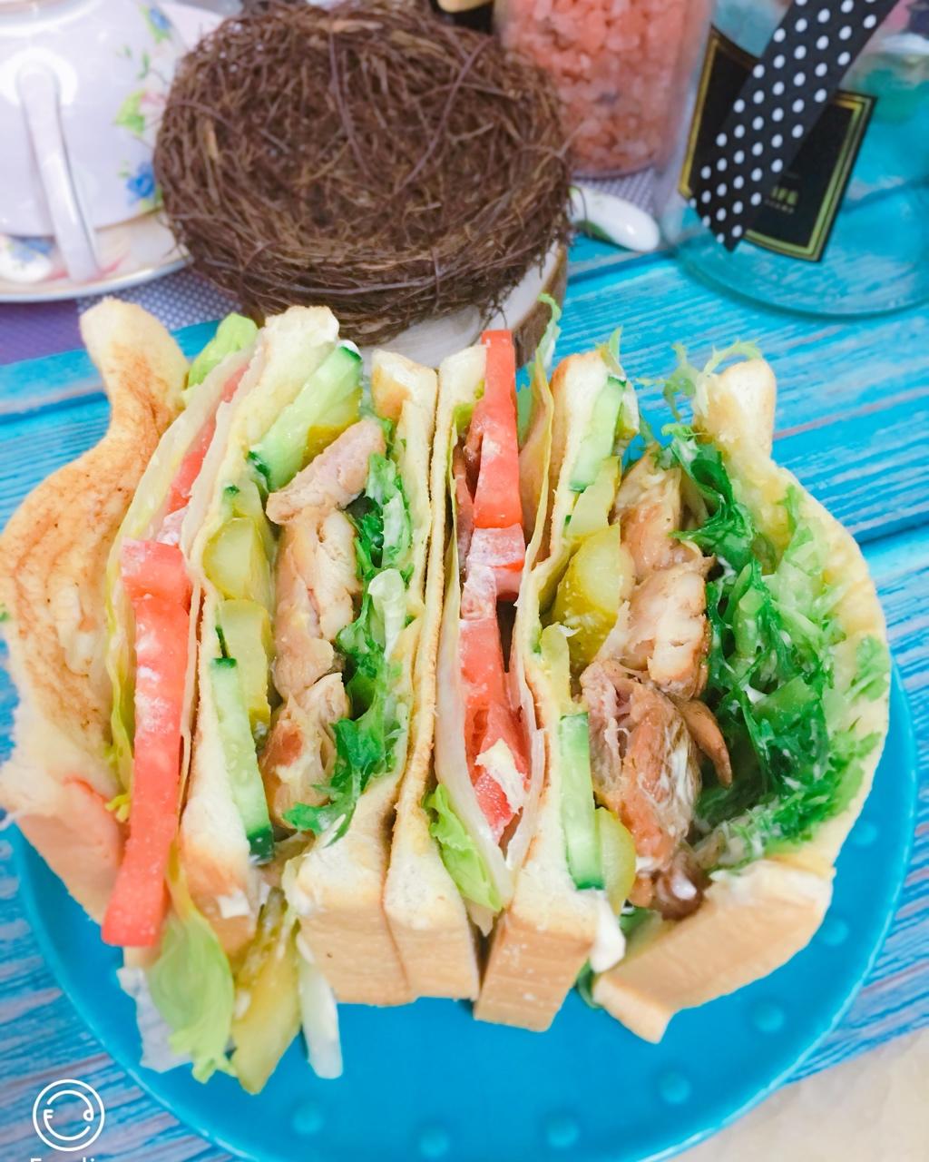 低脂早餐的美味吃法，超大份哦——鸡胸肉三明治