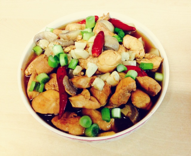 小鸡炖蘑菇