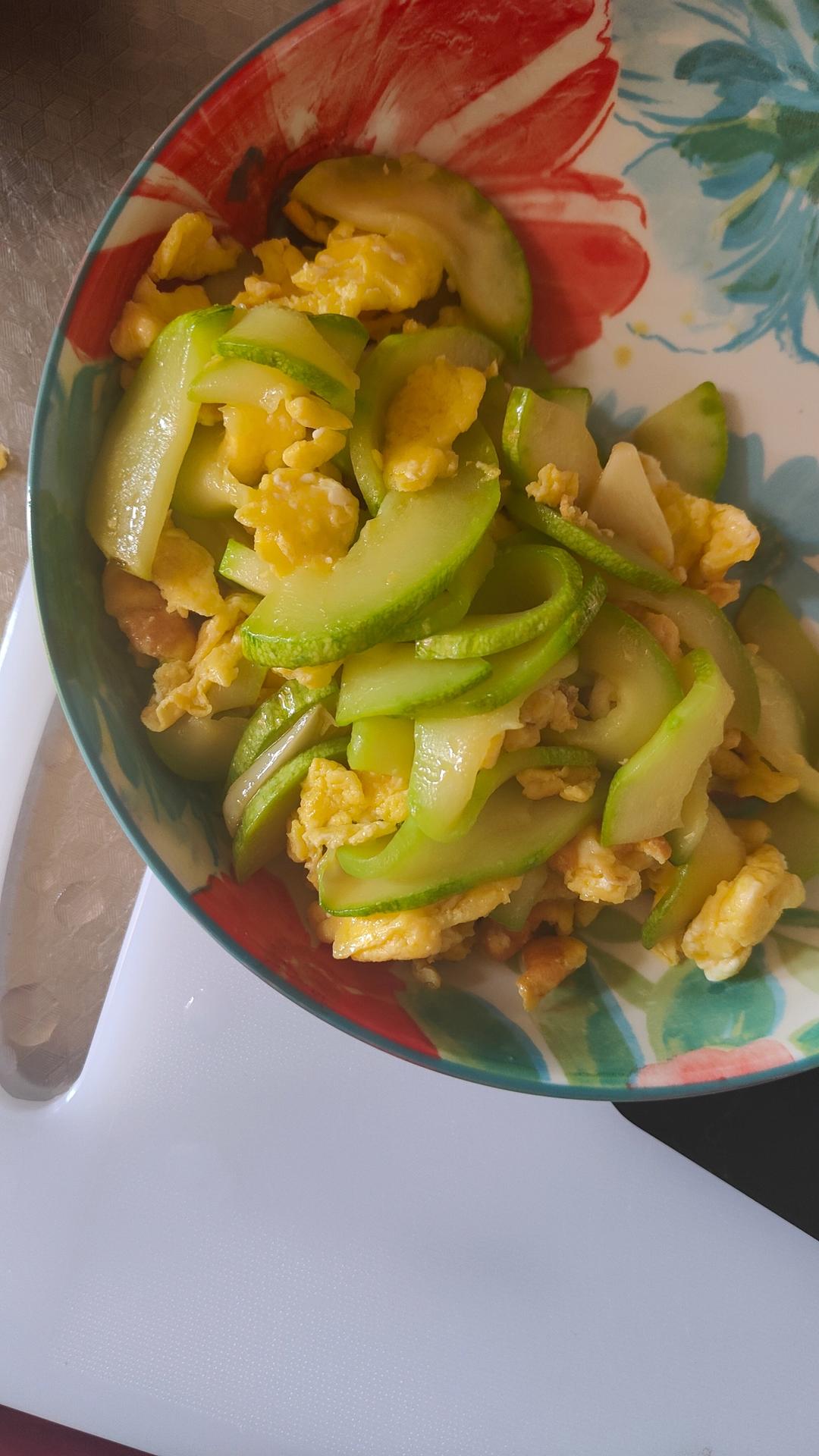 清香的西葫芦炒鸡蛋
