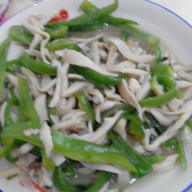 青椒素炒杏鲍菇