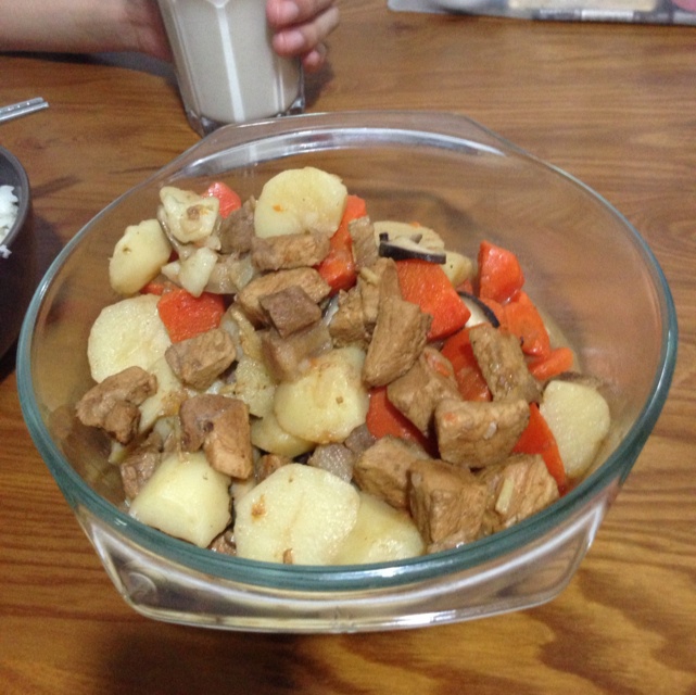 红烧肉炖土豆