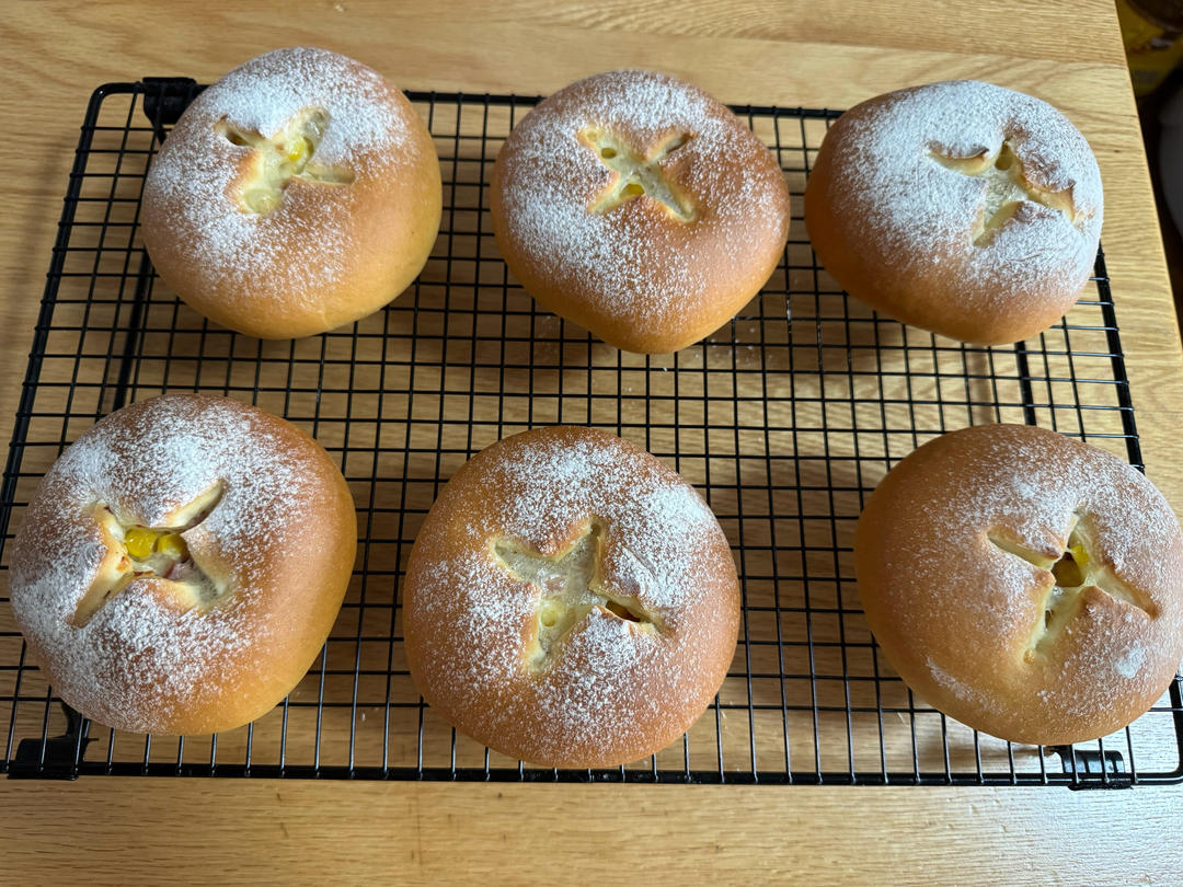 (超好吃的咸口面包）爆浆培根芝士面包