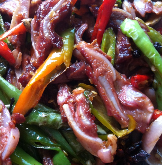 土美女做的青椒猪脆骨