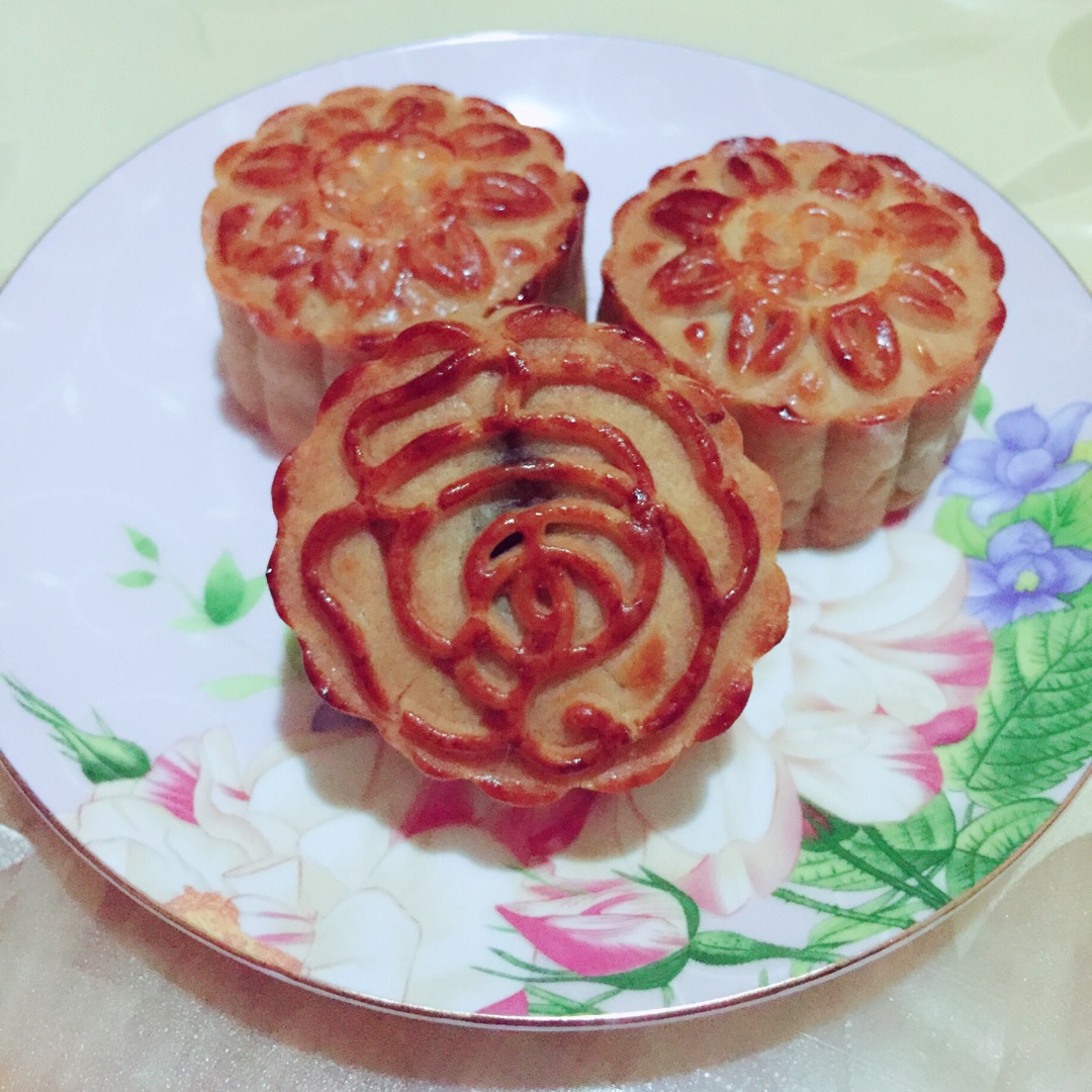广式月饼——蛋黄莲蓉月饼