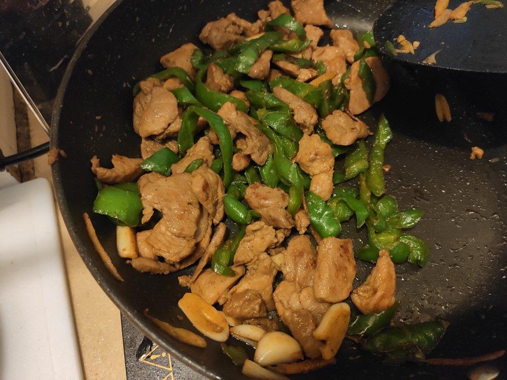 家常菜青椒炒肉