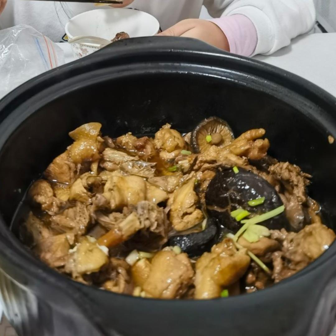 小鸡炖蘑菇