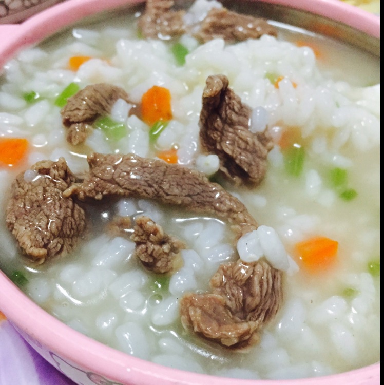 咩蕊mary做的蔬菜牛肉粥