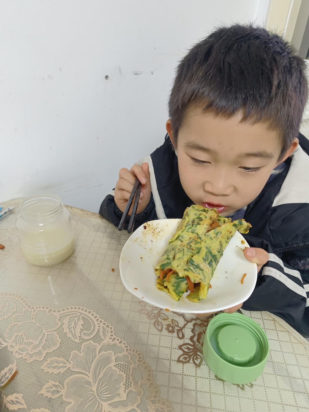 韭菜饼卷胡萝卜