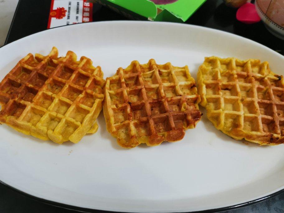 不需要泡打粉，不需要加糖的香蕉酸奶华夫饼