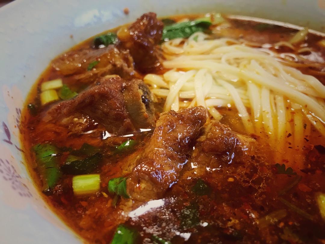 红烧排骨面