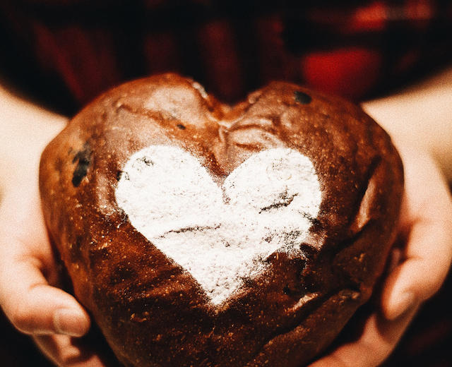 罗曼蒂克的浪漫：红酒巧克力面包的做法