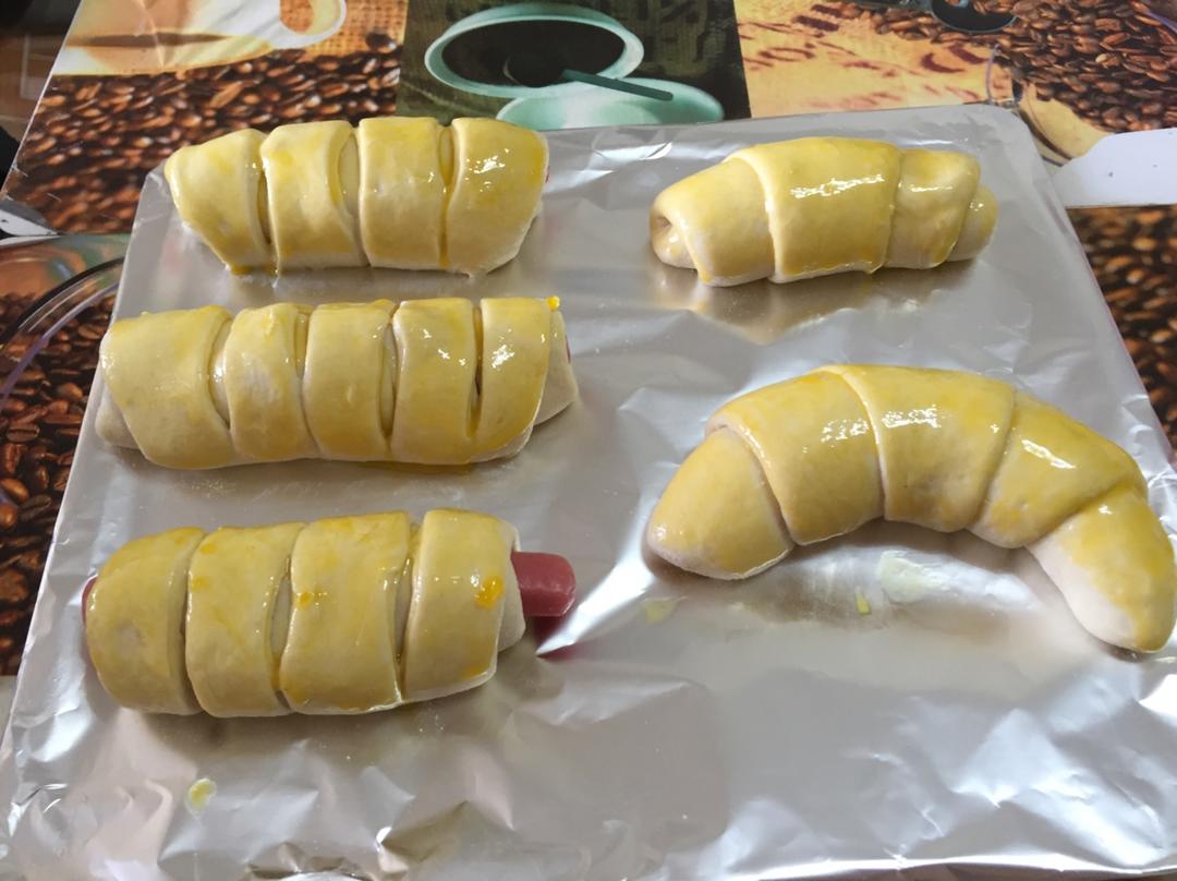 肉松肠仔包