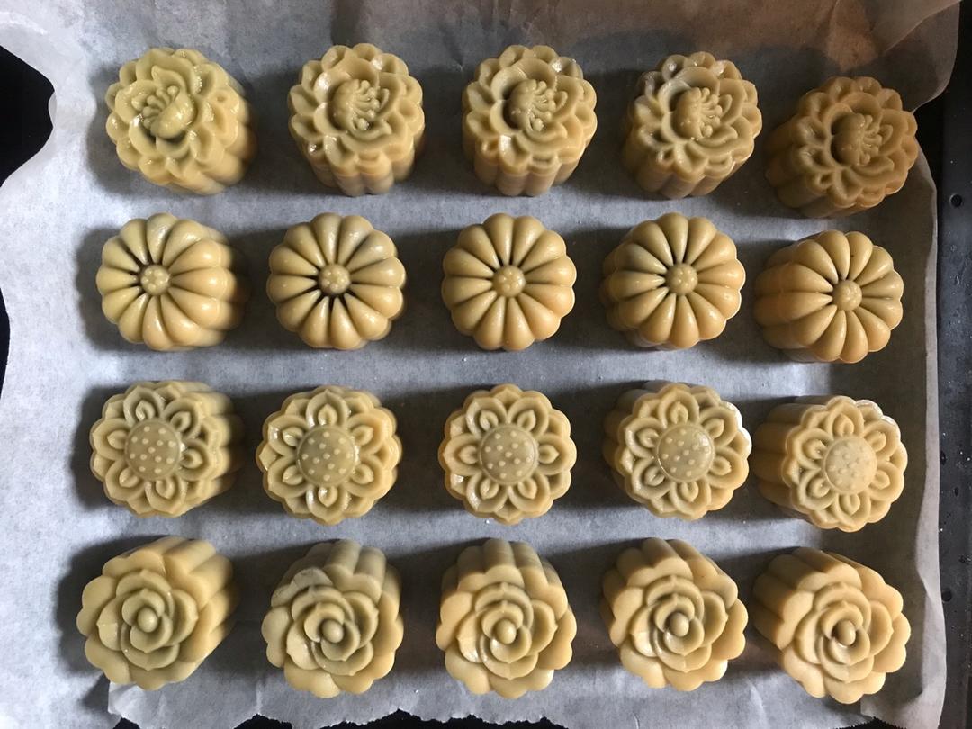 广式月饼——咸蛋黄豆沙月饼（新手版）