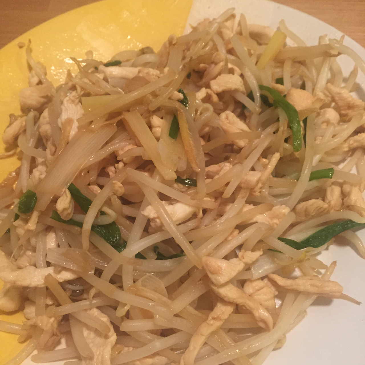 豆芽炒肉丝