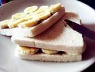 香蕉榛子酱三明治