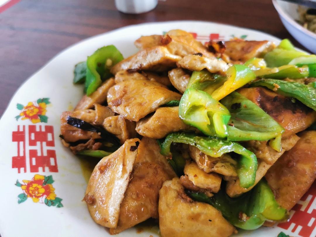 青椒炒豆腐