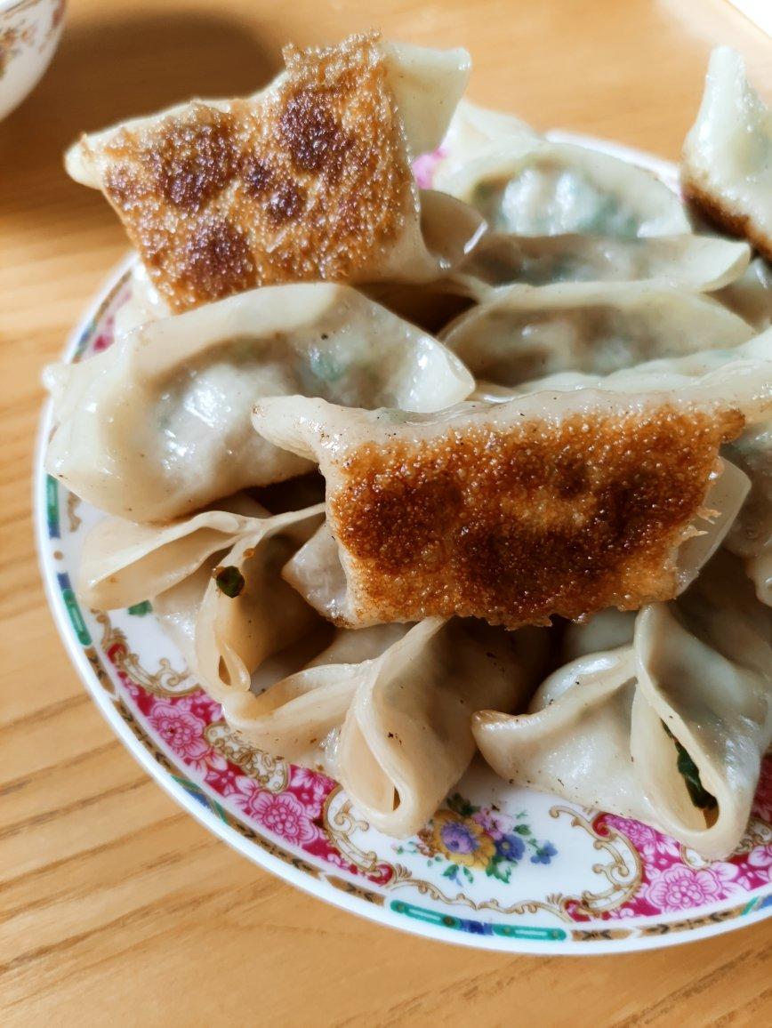 锅贴饺子