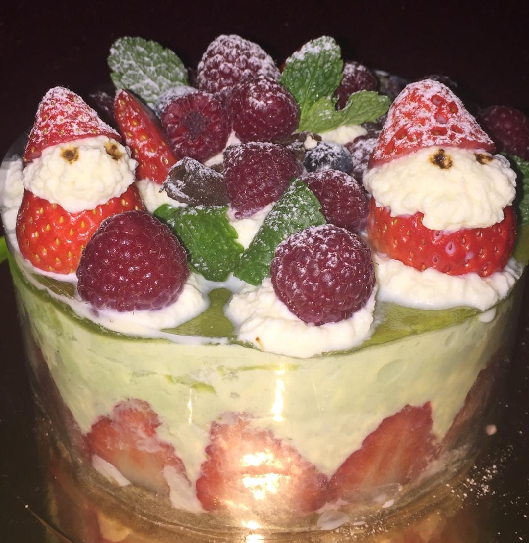 渐变抹茶慕斯蛋糕：我Amanda带着既美又作的抹茶甜点又来了！【曼食慢语】