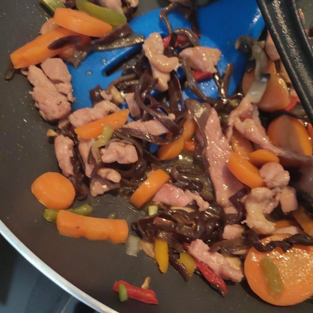 用鸡胸肉代替猪肉炒的鱼香肉丝，味道绝了❗️