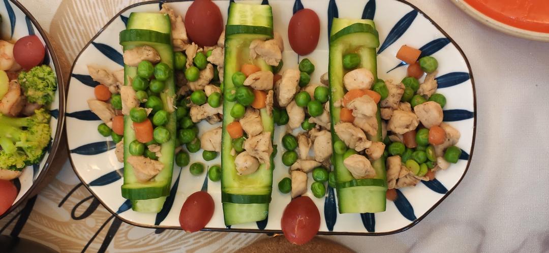 胡萝卜黄瓜鸡胸肉