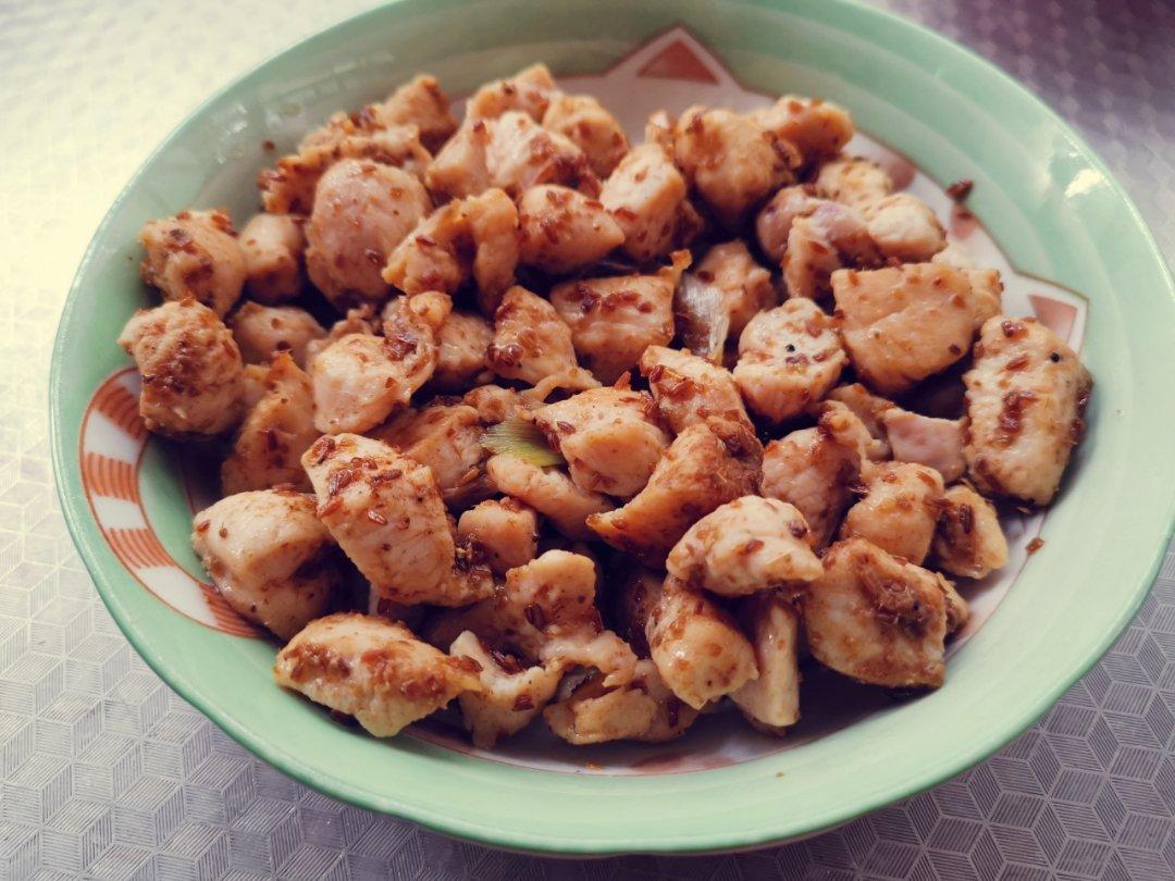 孜然鸡肉粒