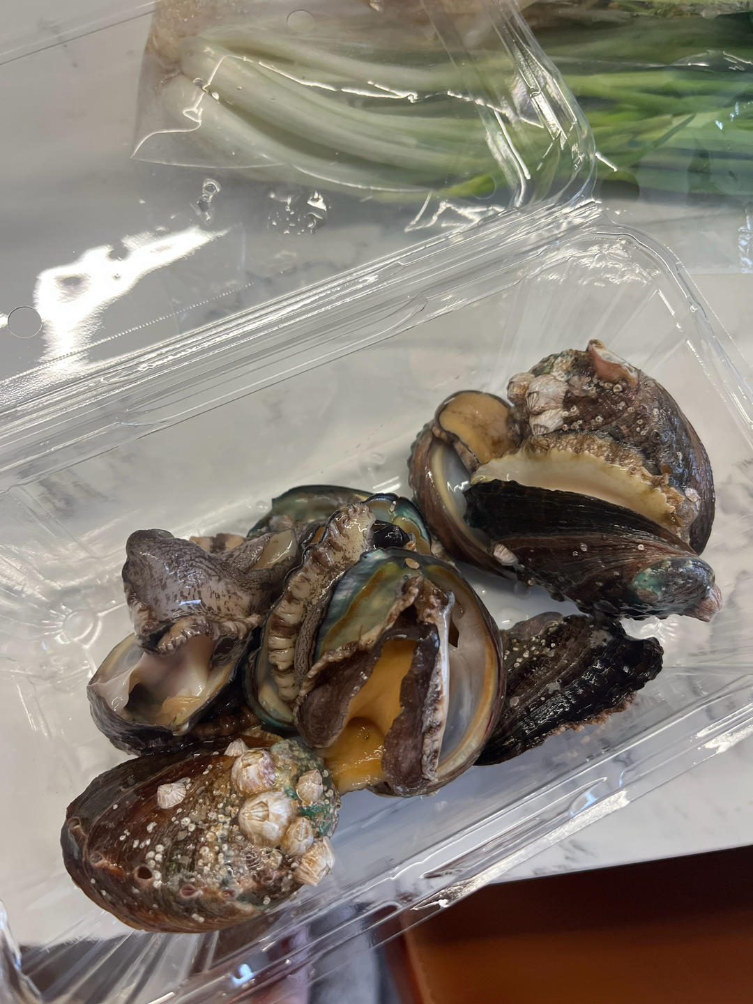 蒜香鸡翅烧鲍鱼