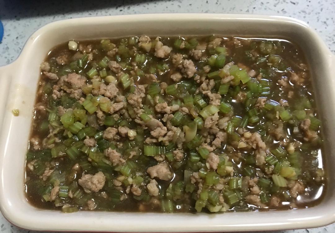 芹香肉酱面