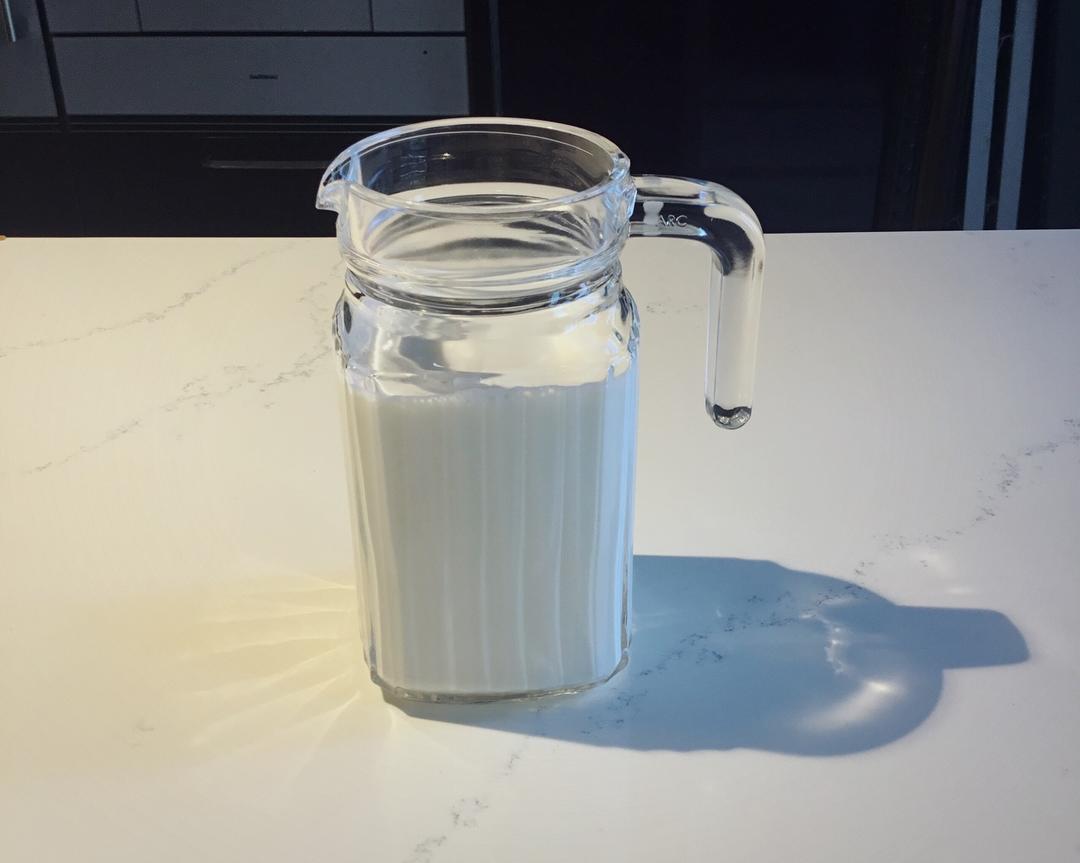 世界上最好喝的、最简单的燕麦奶