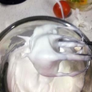 （分蛋打发）海绵蛋糕卷的做法 步骤4