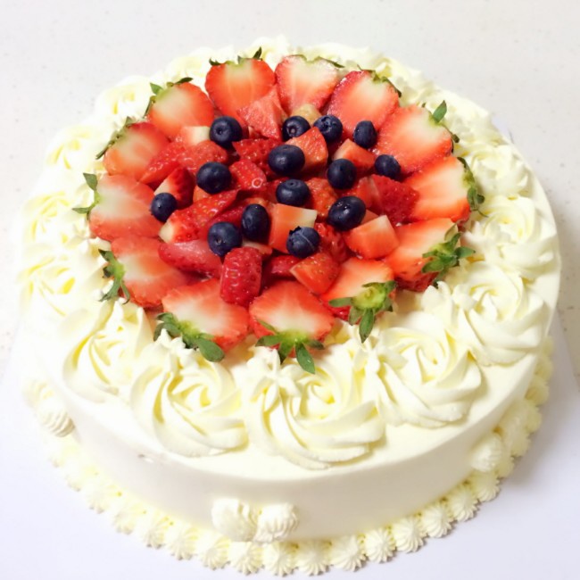 鲜奶油草莓蛋糕